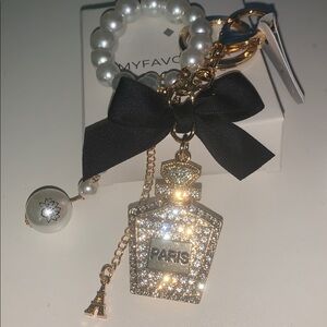 Rhinestone perfume bottle purse/bag charm Keychain with Pearls